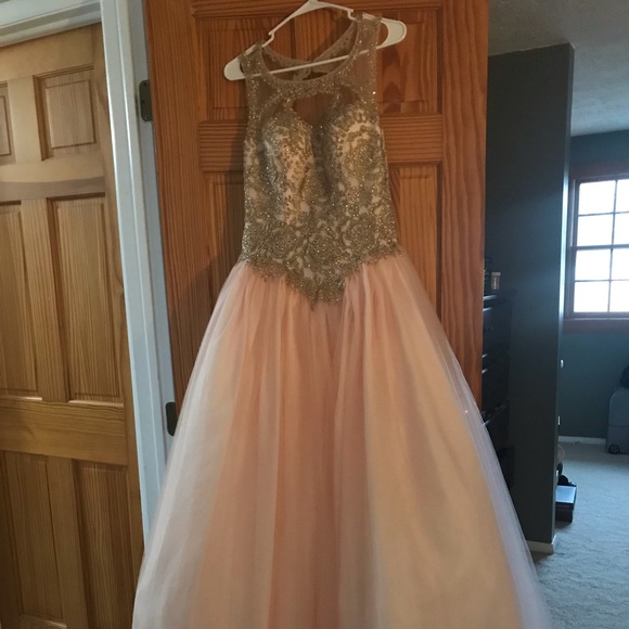 Formal dress! Excellent condition! Wore once! - Picture 1 of 4